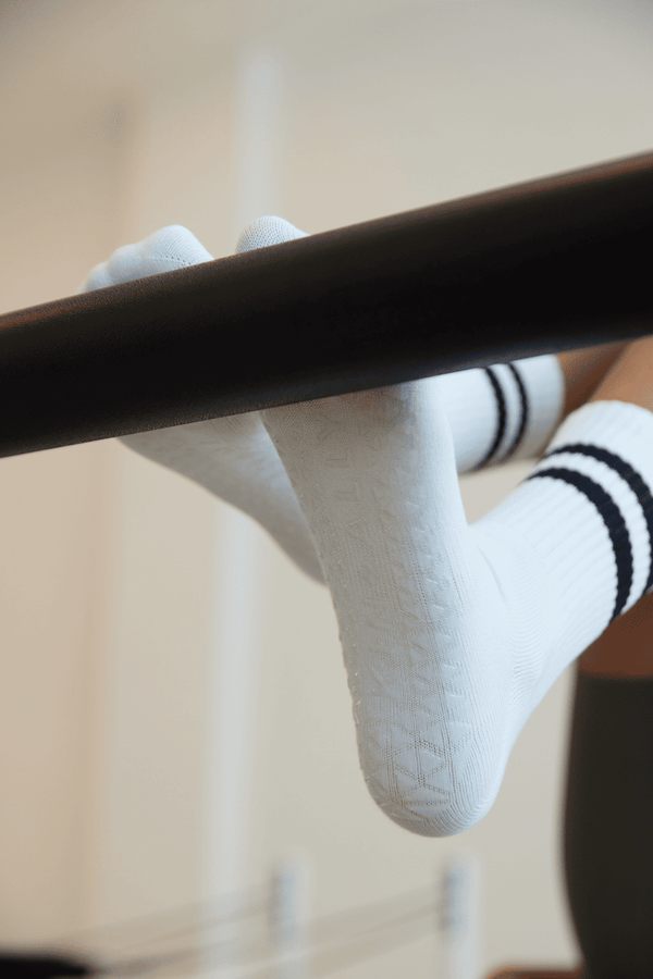 Elevate Hi-Performance Crew Grip Socks