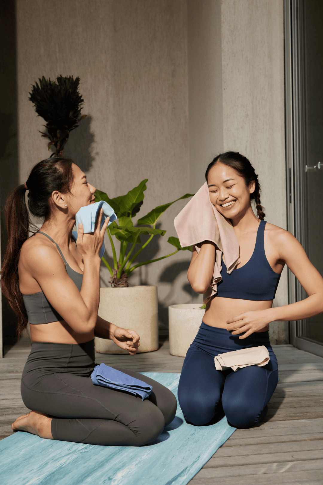 SuperSweat Hand Towel